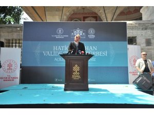Bakan Ersoy, Hatice Turhan Valide Sultan Türbesi’nin açılışına katıldı