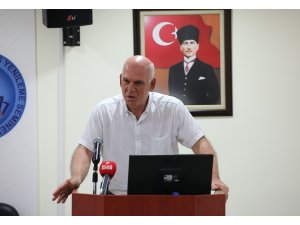 Hentbolun başarılı antrenörleri sertifikalarını aldı