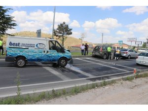 Köpeğe çarpmamak için durdu, zincirleme kazaya neden oldu