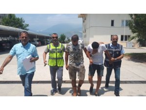 Hırsızlıktan sabah bırakıldılar, akşam tutuklandılar