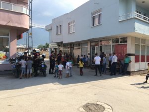 Eniştelerini 50 liralık borç için bıçakladılar