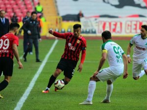 Eskişehirspor’un yıldızından transfer açıklaması