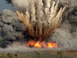 Irak'ta seçim konvoyuna saldırı: 2 ölü