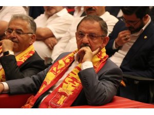 Kayserispor’da Başkan Erol Bedir güven tazeledi