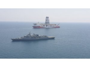 Yavuz sondaj gemisine Barbaros eşlik ediyor