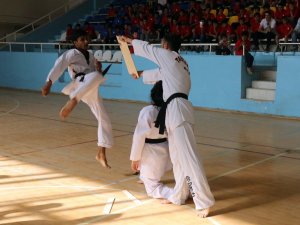 Bitlis’te yaz spor okullarının açılışı yapıldı