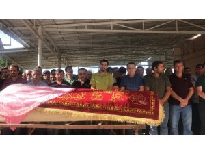 Kazada hayatını kaybeden genç kız son yolculuğuna uğurlandı