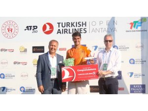 Antalya Open’da şampiyon Lorenzo Sonego