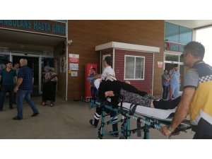 Oğlunun kullandığı motosikletten düştü