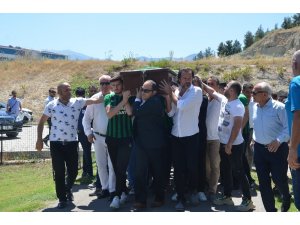 Denizlispor’da eski başkan Ali İpek için tören düzenlendi