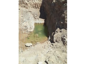 Kaçak kazı yapan definecilere baskın: 6 gözaltı