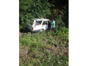 Otomobil şarampole yuvarlandı: 1 yaralı