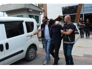 Girdikleri evlerden 100 bin TL’lik vurgun yapan hırsızlar tutuklandı