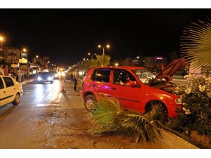 Makas atan araç ortalığı birbirine katıp kaçtı