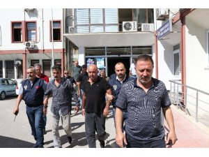 İşe giderken eşini öldüren zanlı, adliyeye sevk edildi