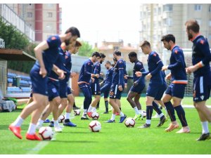 Başakşehir sezonu açıyor