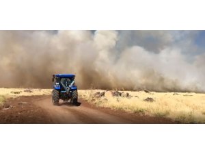 Mahalleliler yangını söndürmek için seferber oldu