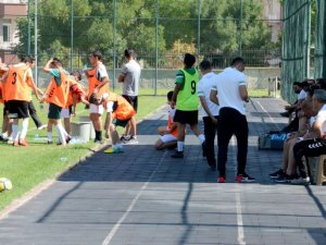 Konyaspor altyapı seçmelerine 500 sporcu katıldı