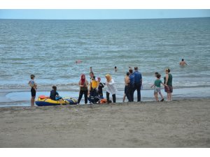 İki geç kız boğulma tehlikesi geçirdi