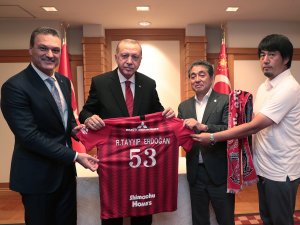 Cumhurbaşkanı Erdoğan'a Japonya'da forma