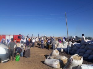 Diyarbakır’da tonlarca saman kül oldu