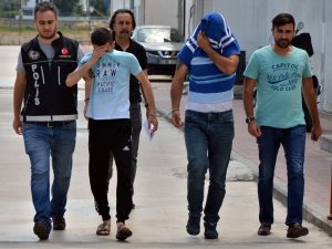 Adana’da 5 torbacı göz altına alındı