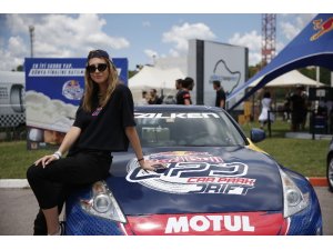 Driftçiler Red Bull Car Park Drift’te asfaltı ağlattı