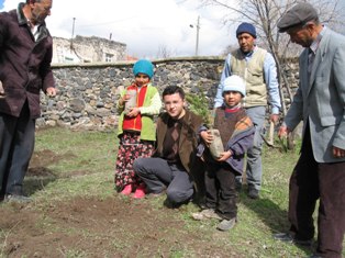 Emirgazi'de fidan dikim kampanyası