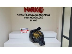 Elazığ’da huzur uygulamasında 9,5 kilo esrar ele geçirildi