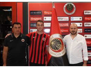 Gençlerbirliği Halil İbrahim Pehlivan ile sözleşme uzattı
