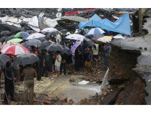 Hindistan’da yağışlarda ölenlerin sayısı 30’ü yükseldi