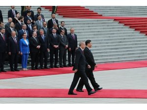 Bakan Akar Çin’e gitti