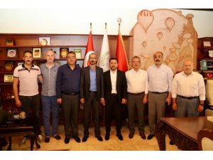 MHP Merkez İlçe yöneticilerinden Belediye Başkanı Arı’ya ziyaret