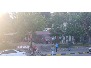 Lokantada yangın çıktı, onlar yemeklerine devam etti