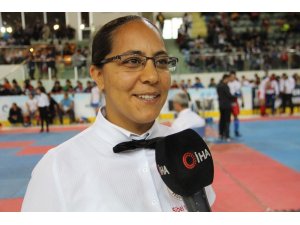 Kick Boks Türkiye şampiyonasına kadın hakemler damgasını vurdu
