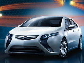 İlk seri üretim elektrikli oto 500 km yol gitti