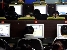 'İnternet kafe'ler cazibesini yitiriyor