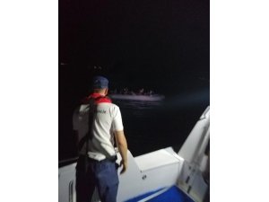 Mülteciler kaçtı, Sahil Güvenlik kovaladı