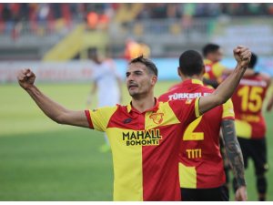 Göztepe’de milli futbolcuların performansı sevindirdi