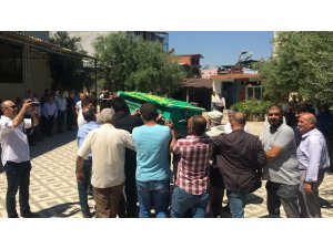 Feci kazada hayatını kaybeden aile toprağa verildi