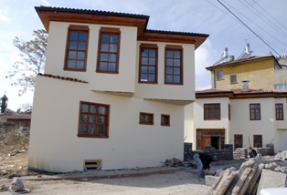 Tarihi konya sokağı oluşturuluyor