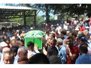 Denizde boğulan kuzenlerin cenazeleri toprağa verildi