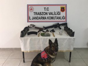 Uyuşturucu baskınlarından cephane çıktı