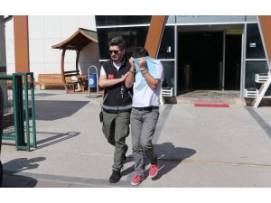 Güney Afrikalı sahte müteahhit yüksek kar vaadiyle bir şahsı 2 milyon TL dolandırdı