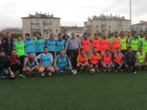 Eczane teknisyenleri sahada buluşuyor
