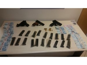 Başakşehir emniyetinden ruhsatsız silah operasyonu: 2 gözaltı