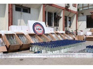 Mersin polisinden sahte alkol üretimi yapılan depoya baskın
