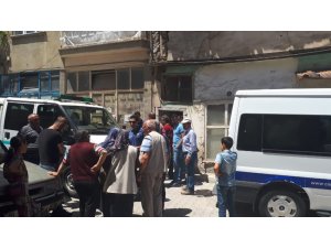Evinde ölü bulundu