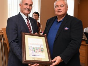 Antalyalı yatırımcı Baltıklara açılıyor