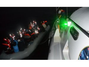 Kuşadası Körfezi’nde 34’ü çocuk 58 kaçak göçmen yakalandı